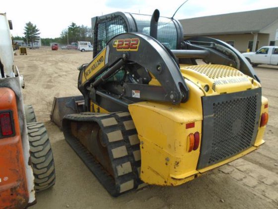 New Holland C232 Compact Track Loader picture