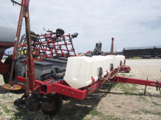 Case IH 1200 Planting Equipment picture