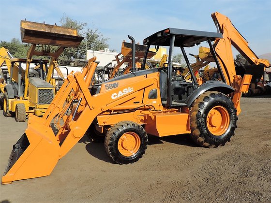 Case CE 580 M Backhoe Loader picture