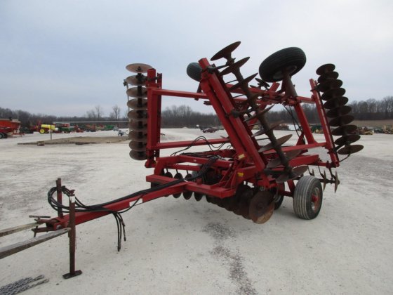 Case IH 3900 Tillage Equipment picture