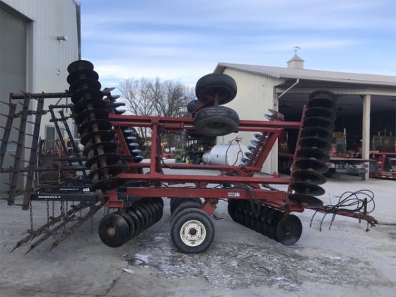 Case IH 3900 Tillage Equipment picture