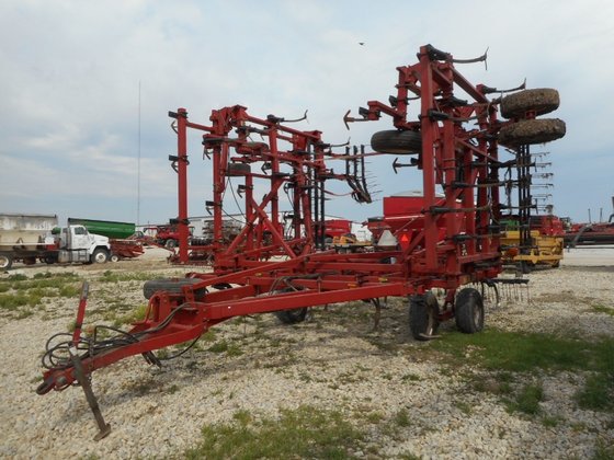 Case IH 4300 Tillage Equipment picture