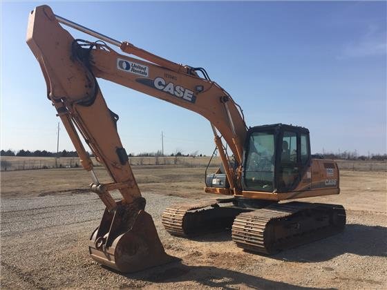 Case CE CX210 B Excavator picture