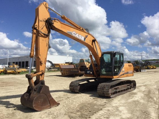 Case CE CX210 B Excavator picture