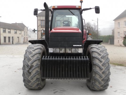 Case IH MX 240 Tractor picture