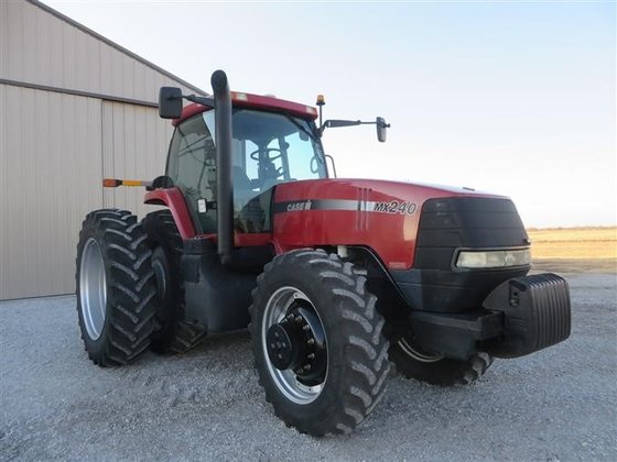 Case IH MX 240 Tractor picture