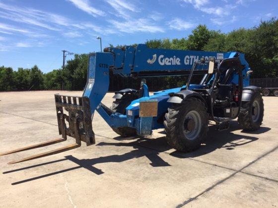 Genie GTH-1056 Telehandler picture