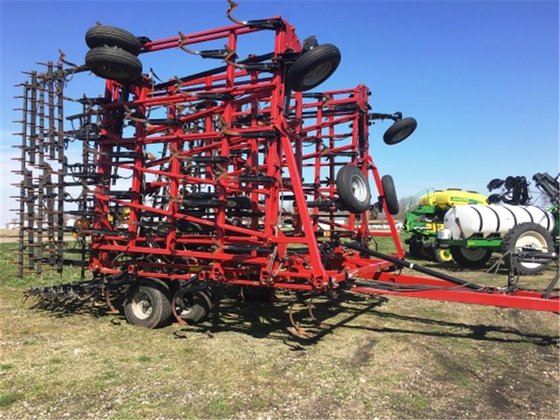 Case IH Tiger-Mate 200 Tillage Equipment picture