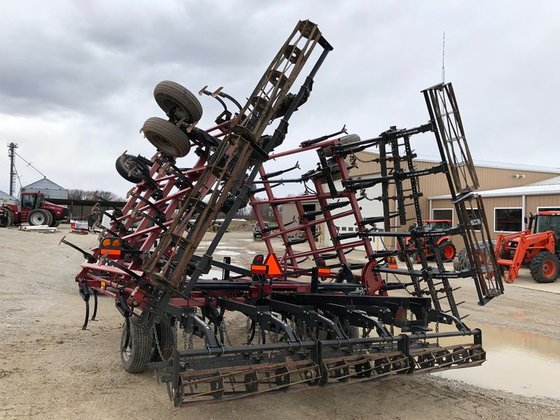 Case IH Tiger-Mate 200 Tillage Equipment picture
