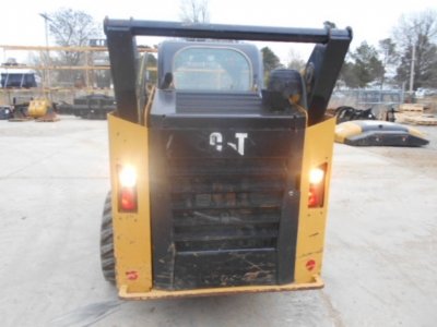 Caterpillar 262D Skid Steer Loader picture