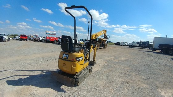 Caterpillar 300.9D Excavator picture