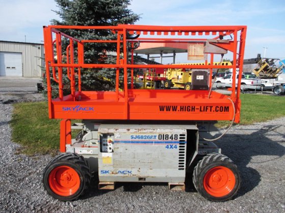 Skyjack SJ6826 RT Lift picture
