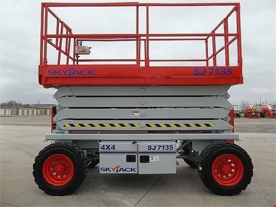 Skyjack SJ7135 RT Lift picture