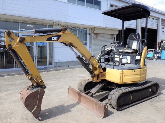 Caterpillar 302C CR Excavator picture