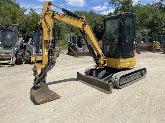 Caterpillar 303.5 Excavator picture