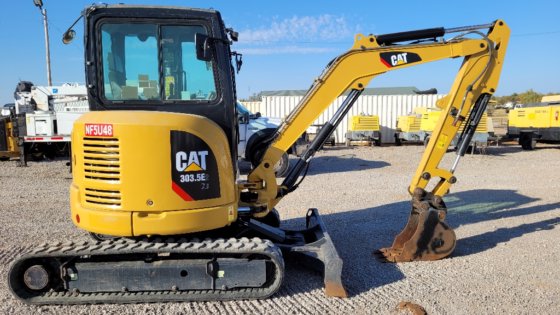 Caterpillar 303.5E Excavator picture