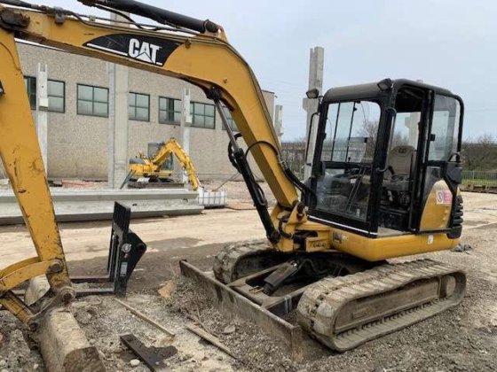 Caterpillar 304.5 Excavator picture