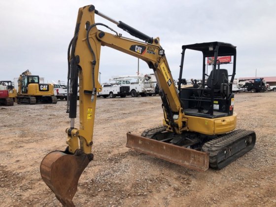 Caterpillar 304E2 Excavator picture