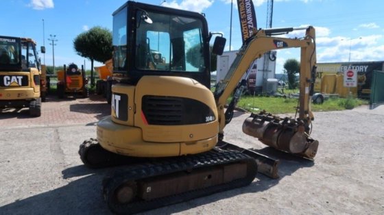 Caterpillar 304CR Excavator picture