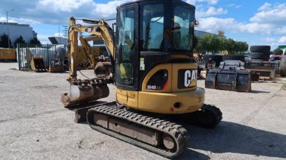 Caterpillar 304CR Excavator picture