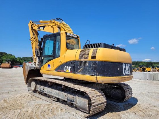 Caterpillar 318C Excavator picture
