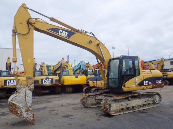 Caterpillar 320C Excavator picture
