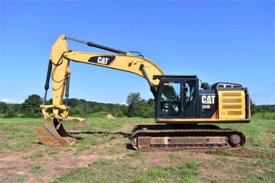 Caterpillar 324EL Excavator picture