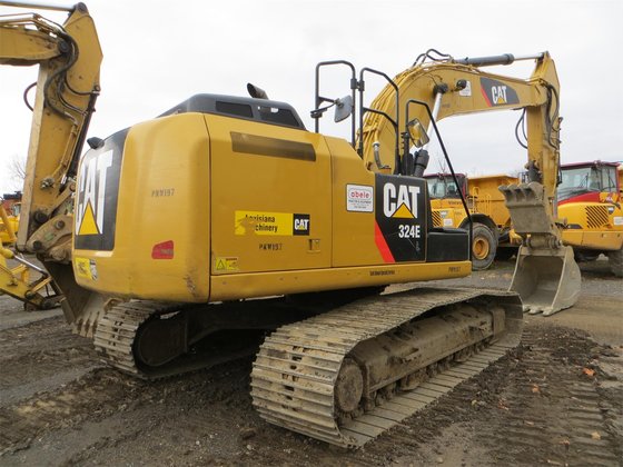 Caterpillar 324EL Excavator picture