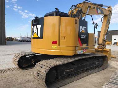 Caterpillar 325F L Excavator picture