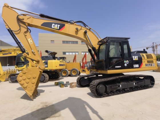 Caterpillar 330D Excavator picture