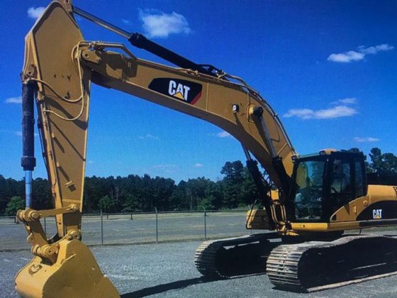 Caterpillar 330DL Excavator picture