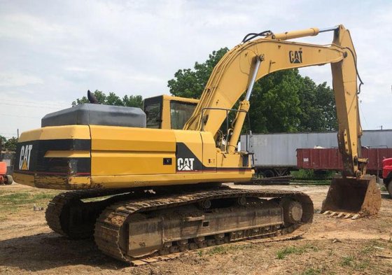 Caterpillar 330L Excavator picture