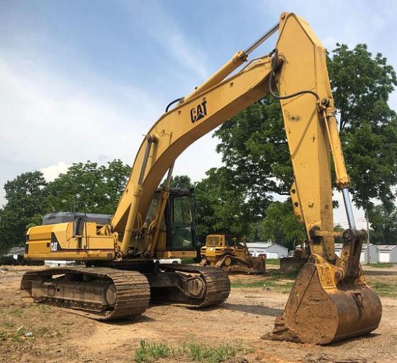 Caterpillar 330L Excavator picture