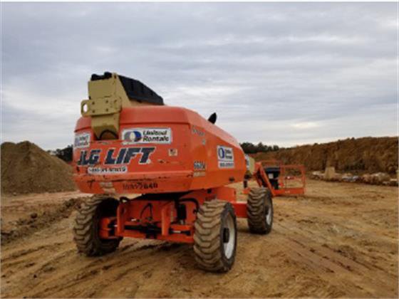 JLG 660SJ Lift picture