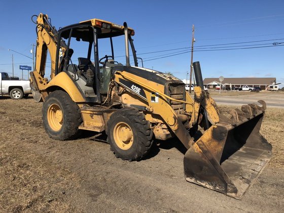 Caterpillar 420E Backhoe Loader picture