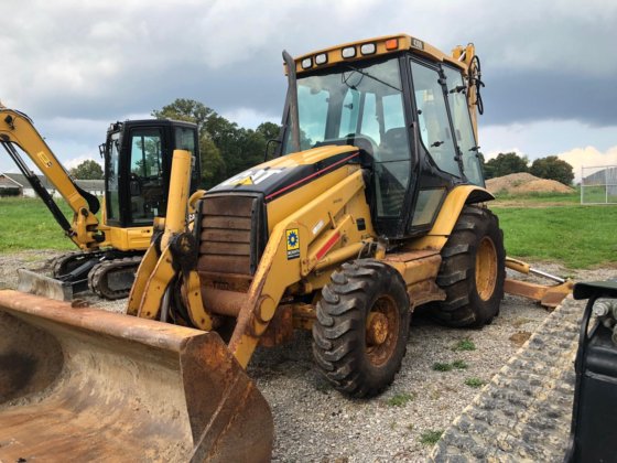 Caterpillar 430D Backhoe Loader picture