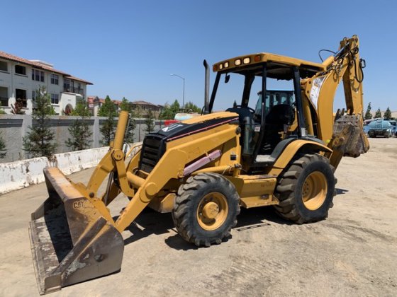 Caterpillar 430D Backhoe Loader picture