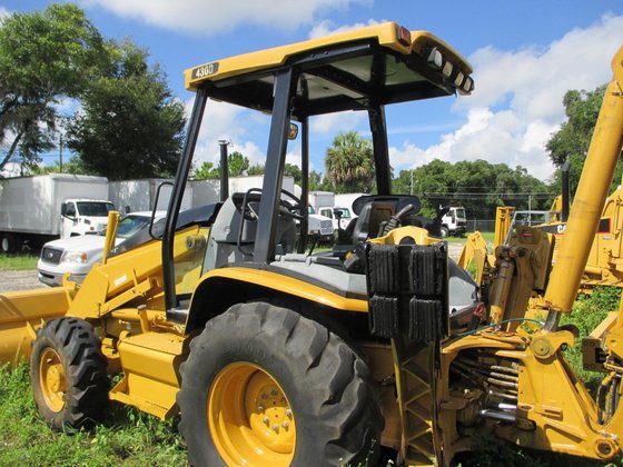Caterpillar 430D Backhoe Loader picture