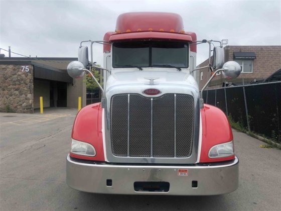 Peterbilt 386 Conventional truck picture