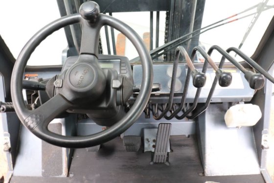 Toyota 5FD60 Forklift picture