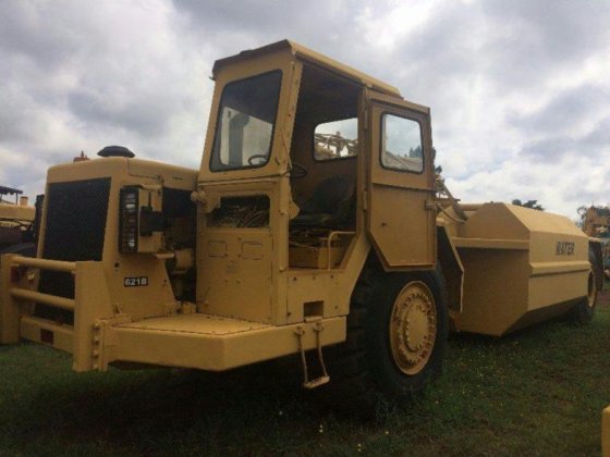 Caterpillar 621B Scraper picture