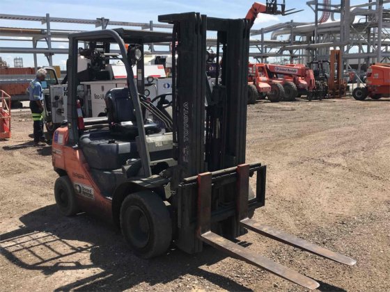 Toyota 8FDU25 Forklift picture