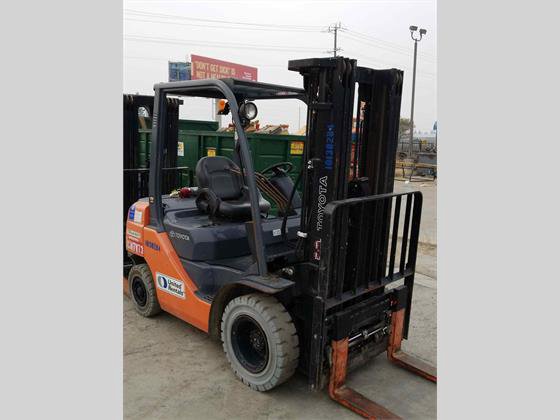 Toyota 8FDU25 Forklift picture