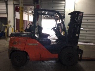 Toyota 8FG45U Forklift picture