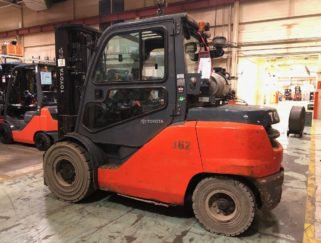 Toyota 8FG45U Forklift picture