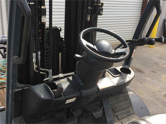 Toyota 8FG45U Forklift picture