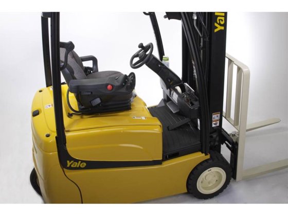 Yale ERP035VT Forklift picture