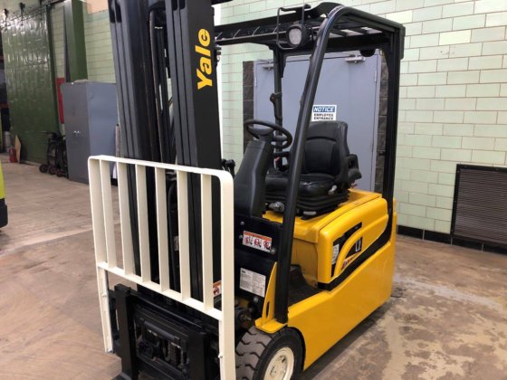 Yale ERP035VT Forklift picture