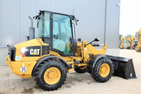 Caterpillar 908H2 Wheel Loader picture