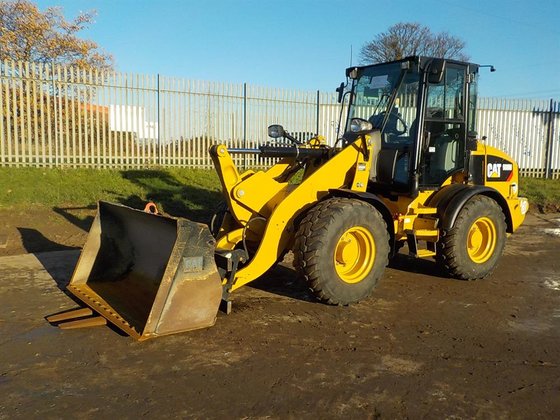 Caterpillar 908M Wheel Loader picture